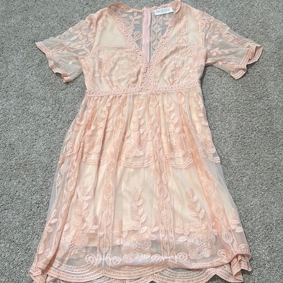 Dresses & Skirts - Bella Ella boutique dress size medium